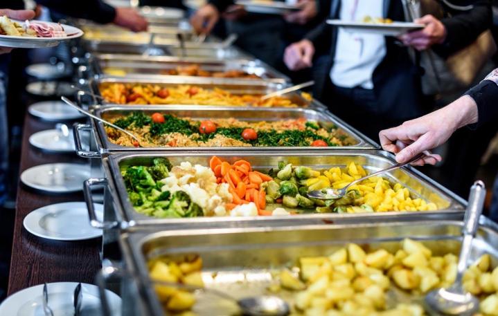 Le traiteur qu’il vous faut pour préparer un buffet événementiel à Aubervilliers